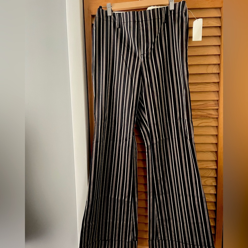 NWT. Gap Cuffed Trouser. Size 10